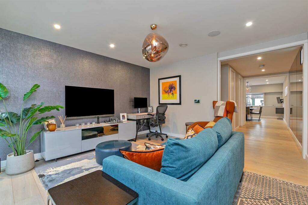 Additional image 6 of London Road, St. Albans