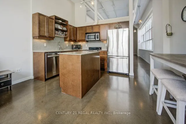 Additional image 25 of 404 King St Unit 102