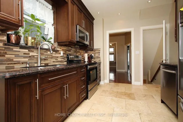 Additional image 7 of 106 Carlaw Ave
