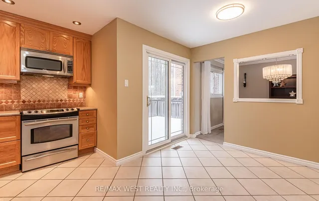 Additional image 12 of 44 Regentview Dr