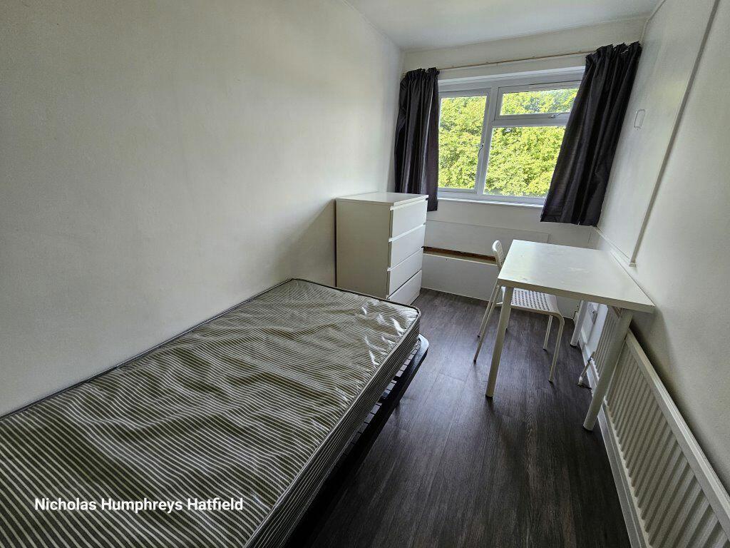 Additional image 10 of Martin Close