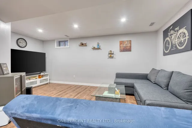 Additional image 24 of 139 Essling Ave