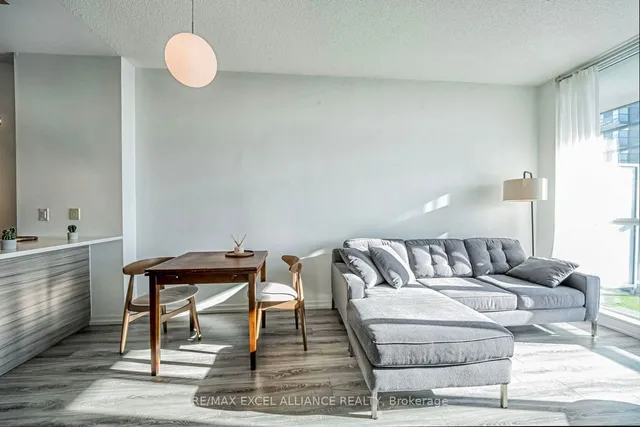 Additional image 8 of 62 Forest Manor Rd Unit 2007