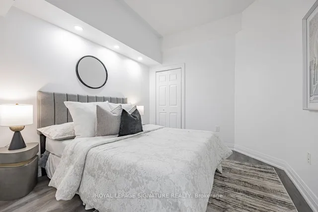 Additional image 21 of 284 Bloor St Unit 1005