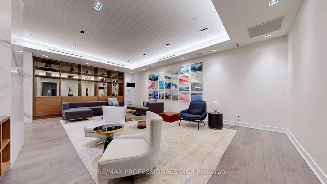 Additional image 31 of 15 Merchants Wharf Unit 1208