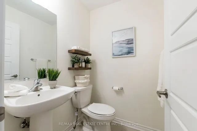 Additional image 16 of 1125 Leger Way Unit 19