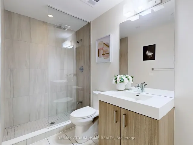 Additional image 8 of 17 Dundonald St Unit 802