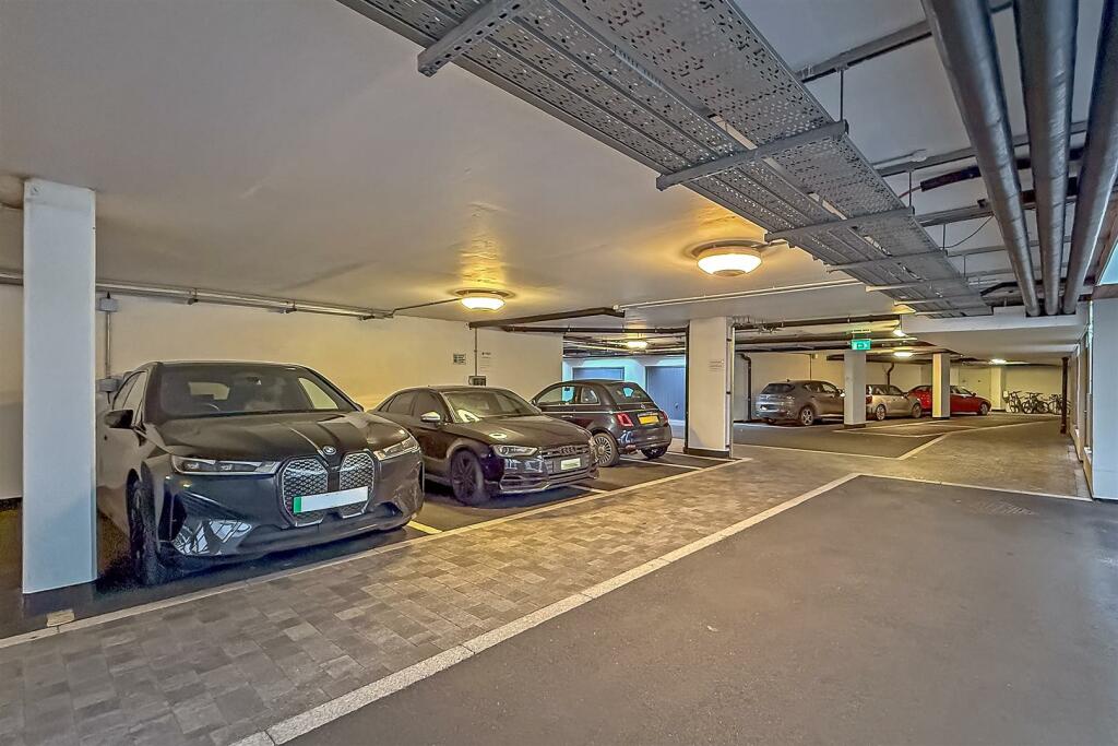 Additional image 44 of London Road, St. Albans