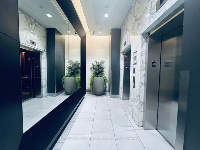 Additional image 8 of 78 Tecumseth St Unit 1112