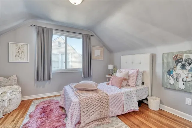 Additional image 19 of 18 Martha St