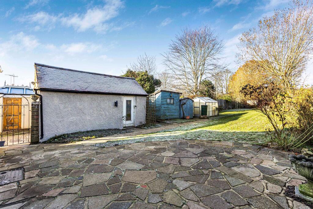 Additional image 17 of Dixons Hill Close, Welham Green, AL9