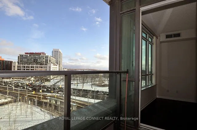 Additional image 3 of 215 Fort York Blvd Unit 703