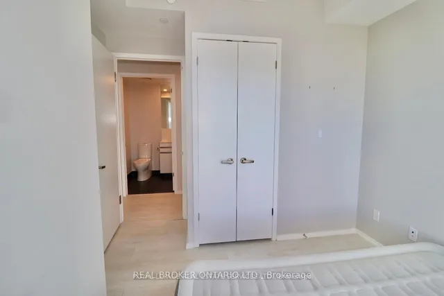 Additional image 15 of 197 Yonge St Unit 5902