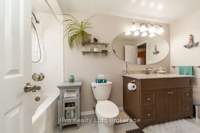 Additional image 27 of 847 Cedarbrae Ave