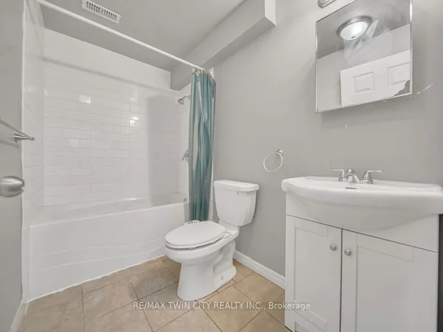 Additional image 33 of 46 Woodbine Ave