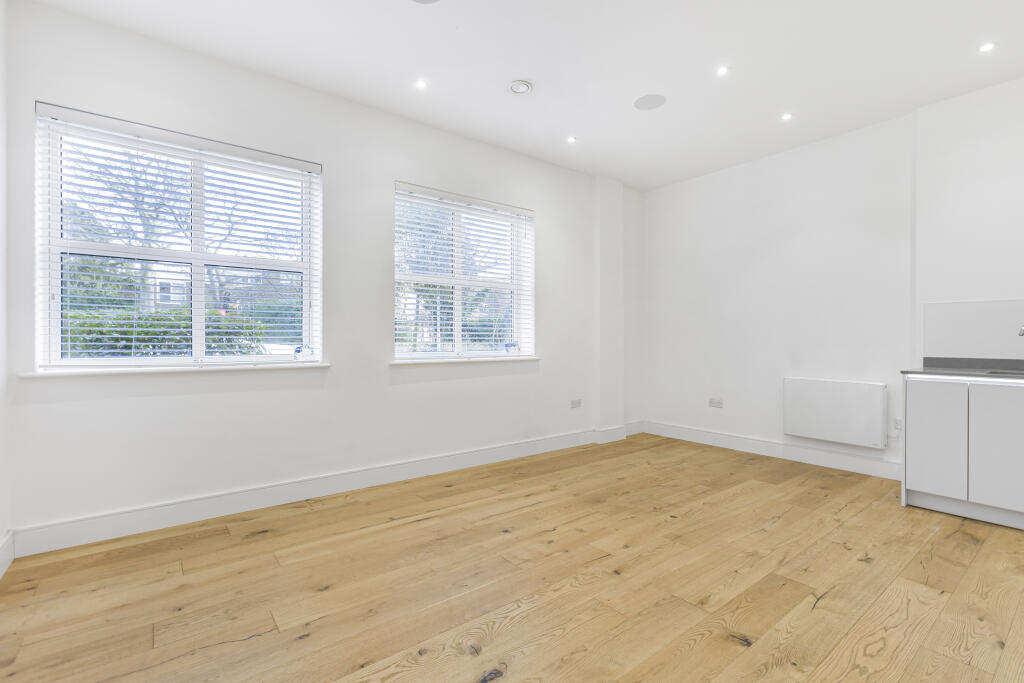 Additional image 4 of Great North Road, Hatfield, Hertfordshire, AL9