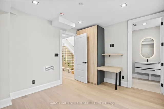 Additional image 28 of 174 Lisgar St