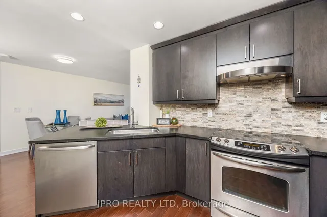 Additional image 8 of 551 Maple Ave Unit 814