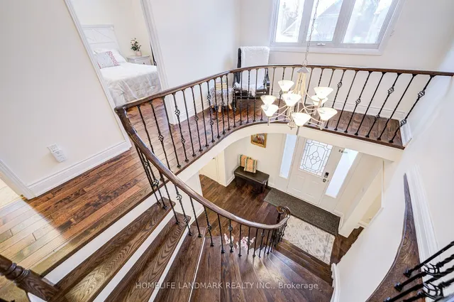 Additional image 24 of 424 Golden Oak Dr