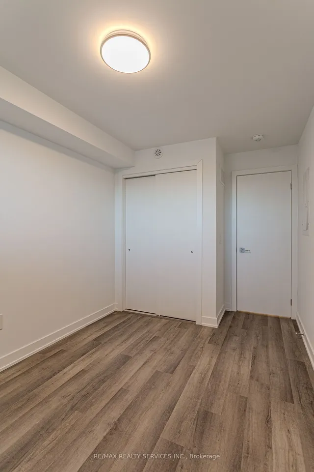 Additional image 20 of 185 Veterans Dr Unit 3