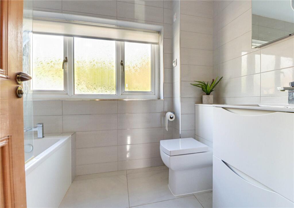 Additional image 6 of Bloomfield Road, Harpenden, Hertfordshire, AL5