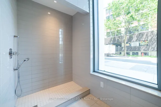 Additional image 38 of 212 King William St Unit 1111