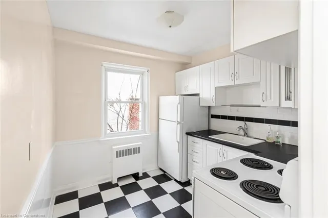 Additional image 9 of 802 King St Unit 5