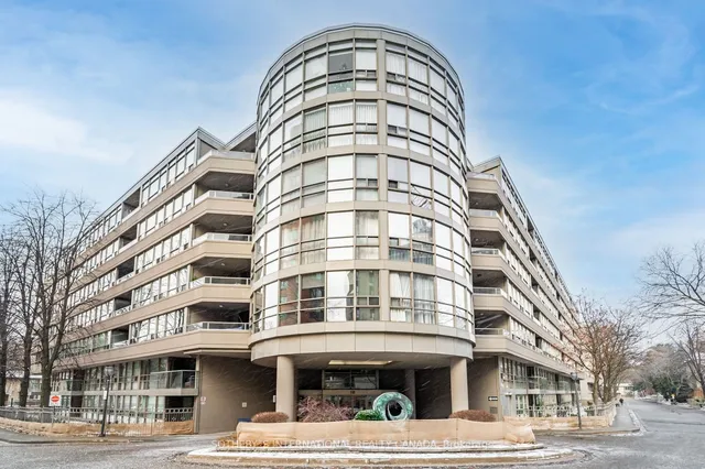18 Lower Village Gate Unit PH7