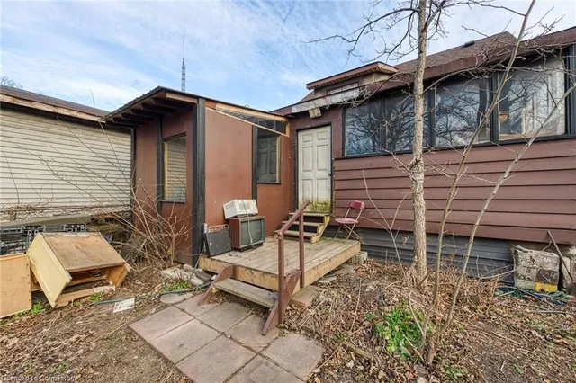 Additional image 43 of 858 Beach Blvd