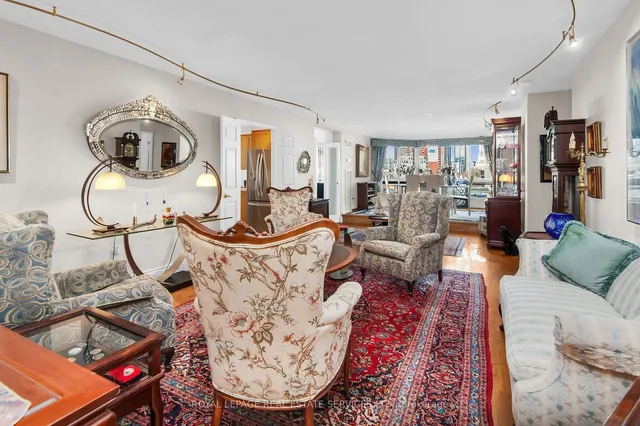 Additional image 6 of 130 Carlton St Unit 609