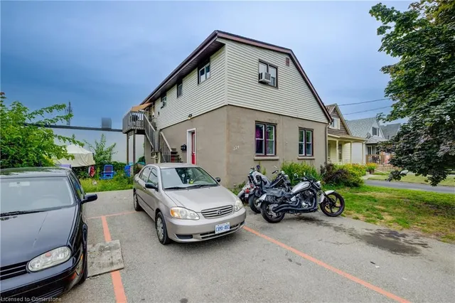 324 Maple Ave
