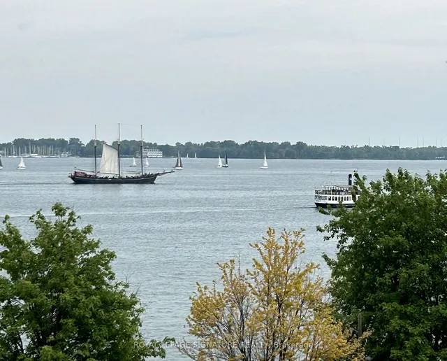 Additional image 24 of 55 Merchants' Wharf Unit 428