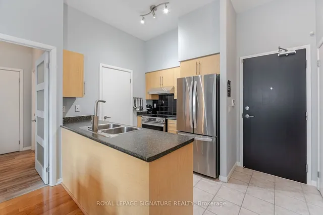 Additional image 3 of 231 Fort York Blvd Unit 122