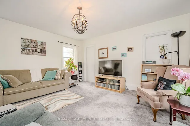 Additional image 23 of 492 Locust St