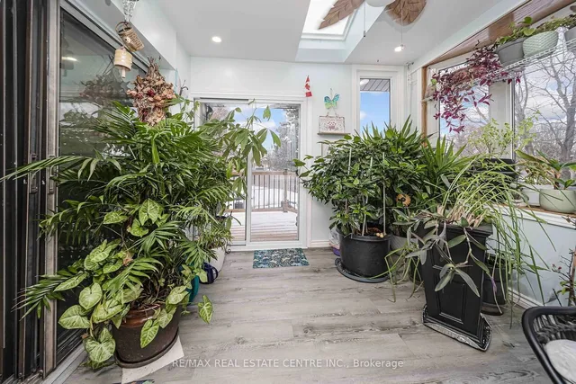 Additional image 26 of 78 Simmons Blvd