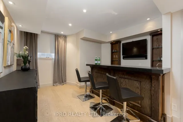 Additional image 20 of 15 niagara St