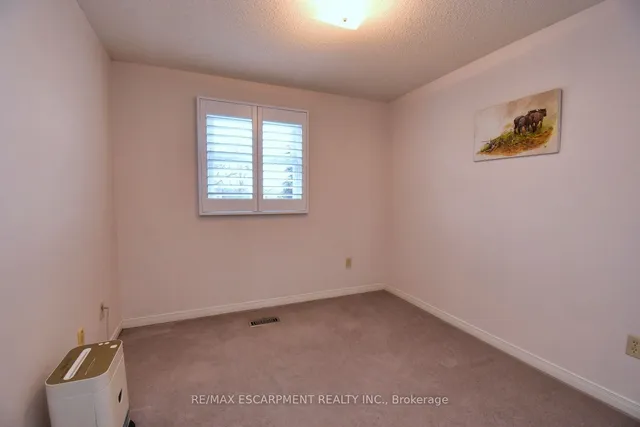 Additional image 28 of 54 Ramsden Dr