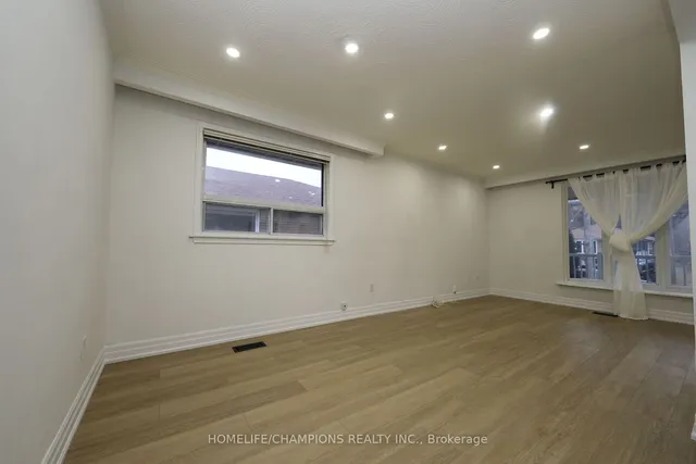 Additional image 14 of 25 Crusader St