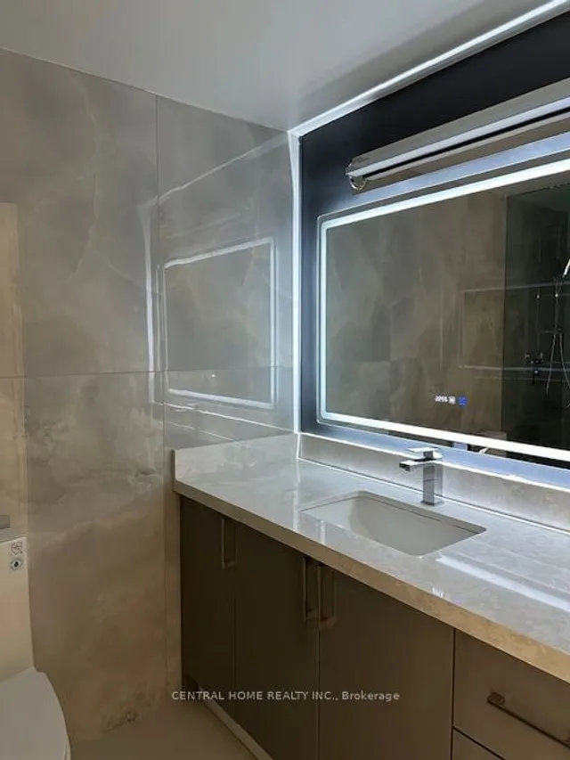 Additional image 9 of 85 Skymark Dr Unit 2502