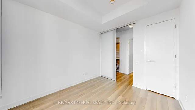 Additional image 18 of 3 Gloucester St Unit 2706