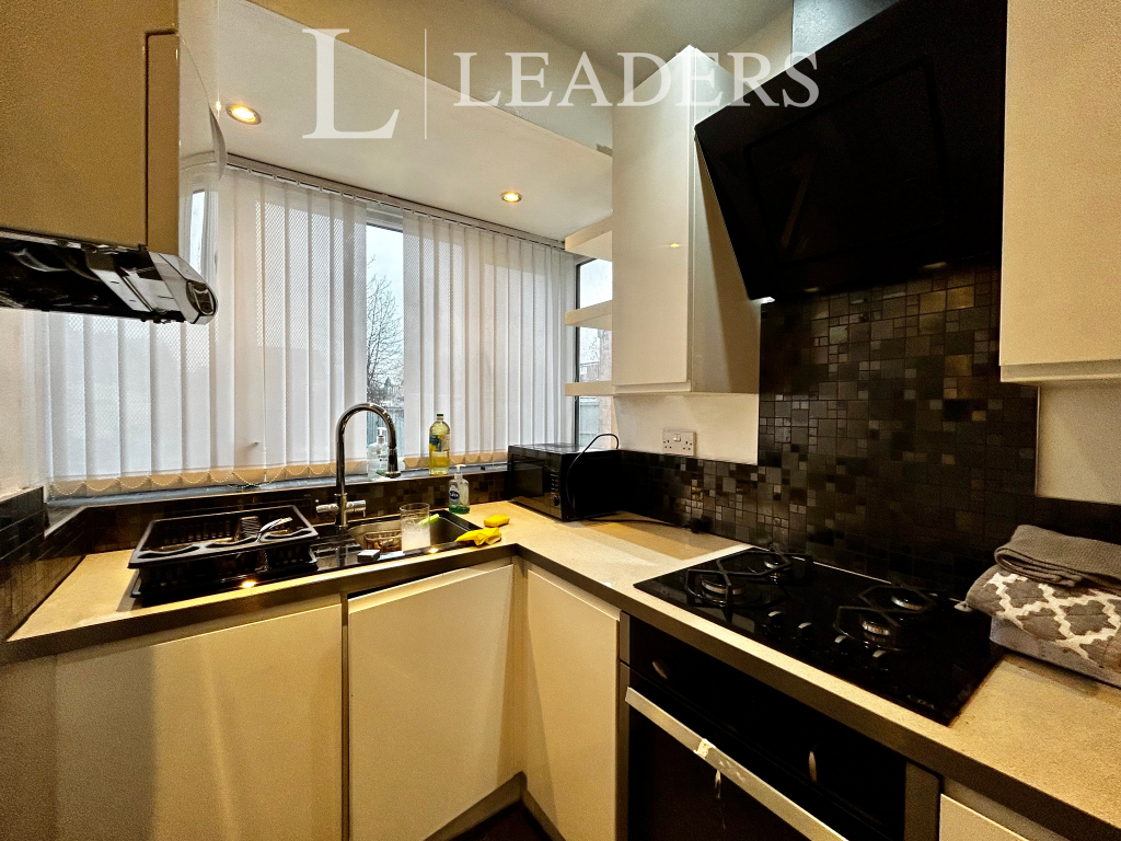 Additional image 2 of Teddington Grove, B42