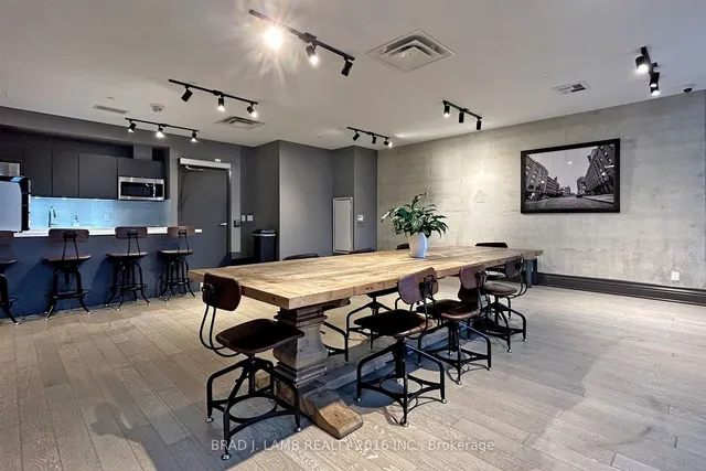 Additional image 28 of 608 Richmond St Unit 520