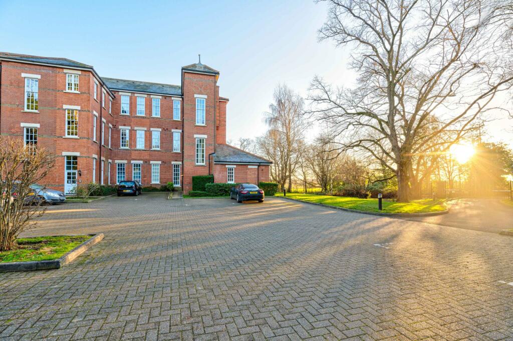 Additional image 16 of The Birches, 47 Azalea Close, St. Albans, Hertfordshire, AL2