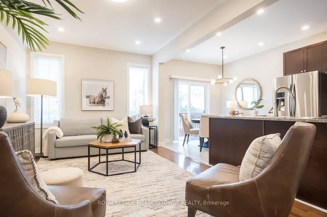 Additional image 6 of 394 Bessborough Dr