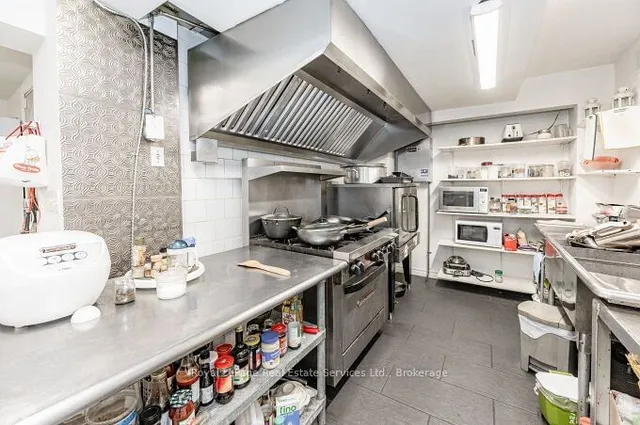 Additional image 8 of 925 King St