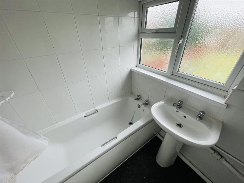 Additional image 12 of Kitwood Avenue, Dordon, B78 1PF