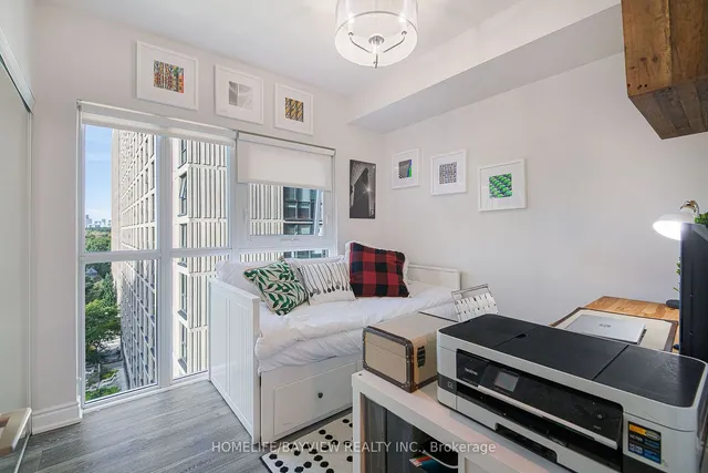 Additional image 18 of 28 Ted Rogers Way Unit 1009