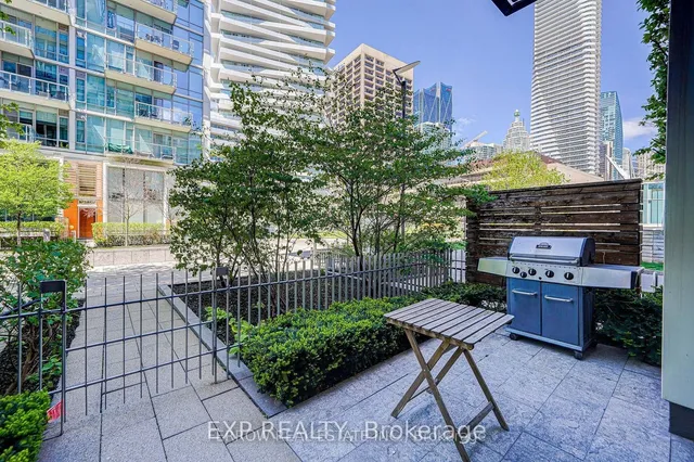 Additional image 28 of 39 Queens Quay Unit 101