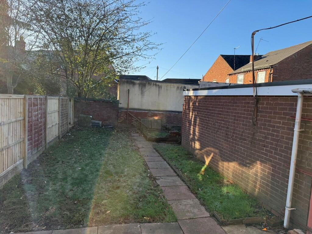 Additional image 7 of Westmead Drive, Oldbury, West Midlands, B68