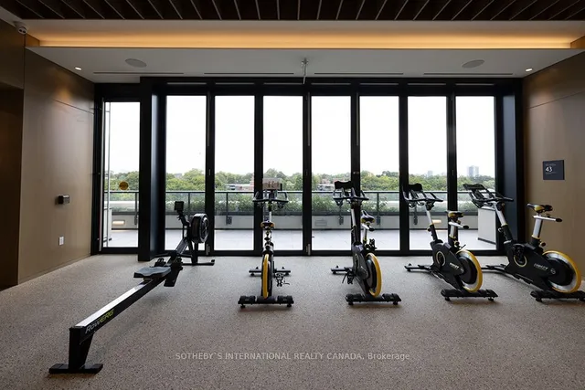 Additional image 34 of 585 Bloor St Unit 4022